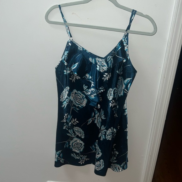 Morgan Taylor intimate size large blue top floral flower design sleep intimate - Picture 1 of 9